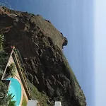 An Uninterrupted 180 Overlooking The Atlantic Ocean カニコ