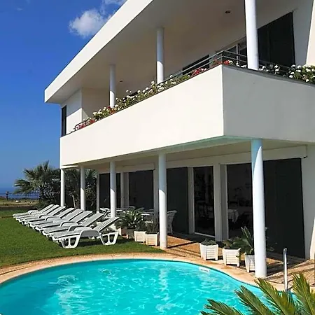 Holiday home An Uninterrupted 180 Overlooking The Atlantic Ocean