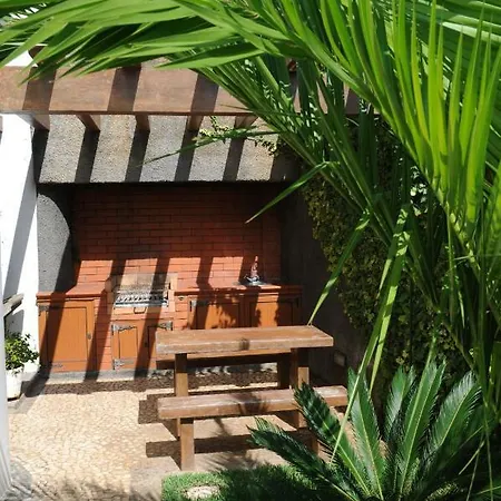 An Uninterrupted 180 Overlooking The Atlantic Ocean קאניקו